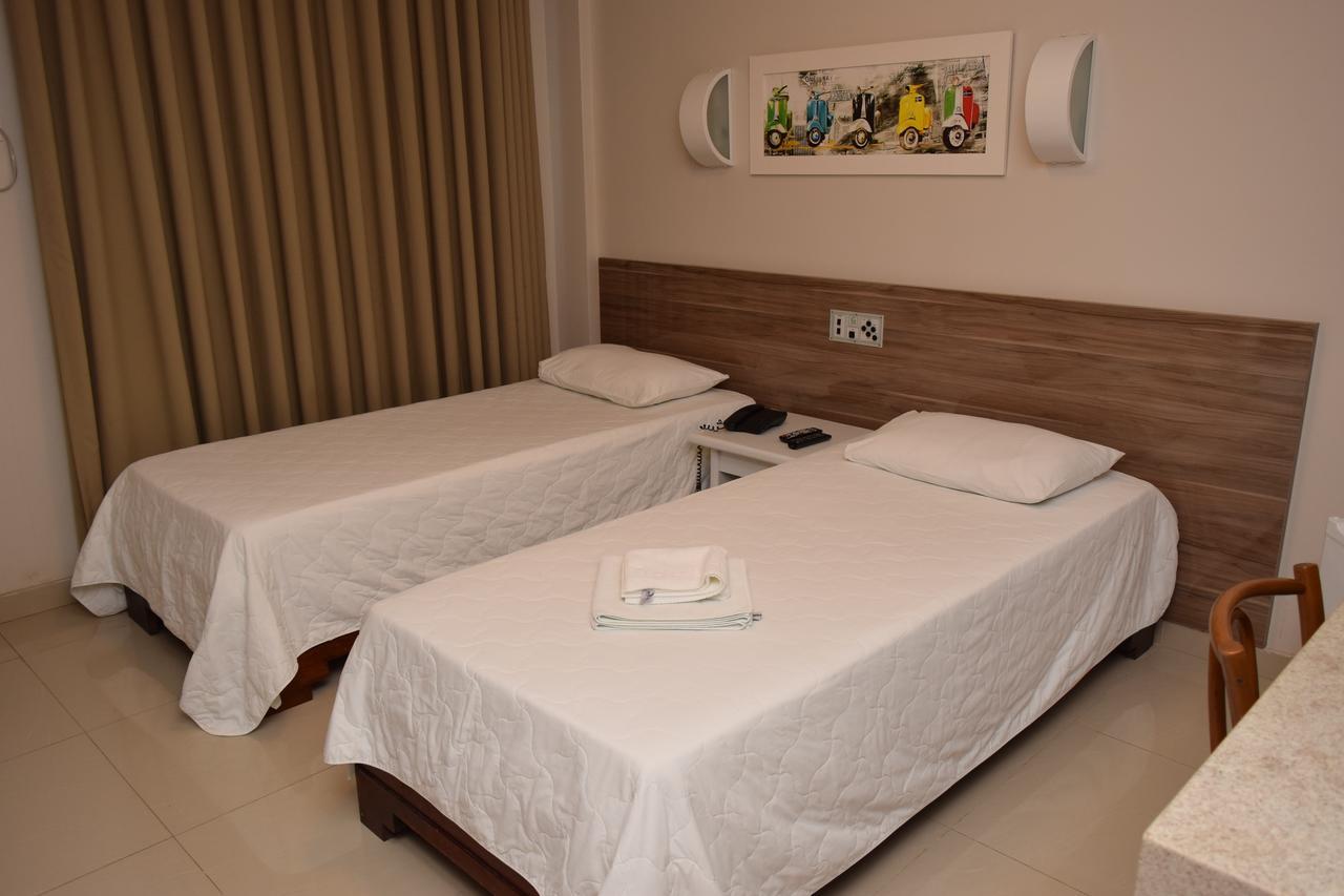 Hotel Gramado De Campos กัมโปส โดส กอยตากาเซส ภายนอก รูปภาพ